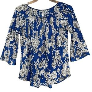 Hanger 55 Blue & White Floral Print Crinkle Knit Blouse Size Large 3/4 Sleeve